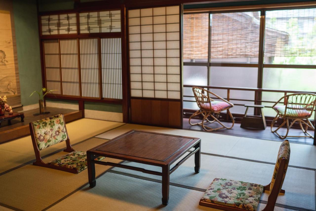 Machiya Guest House Carta คานาซาว่า ภายนอก รูปภาพ